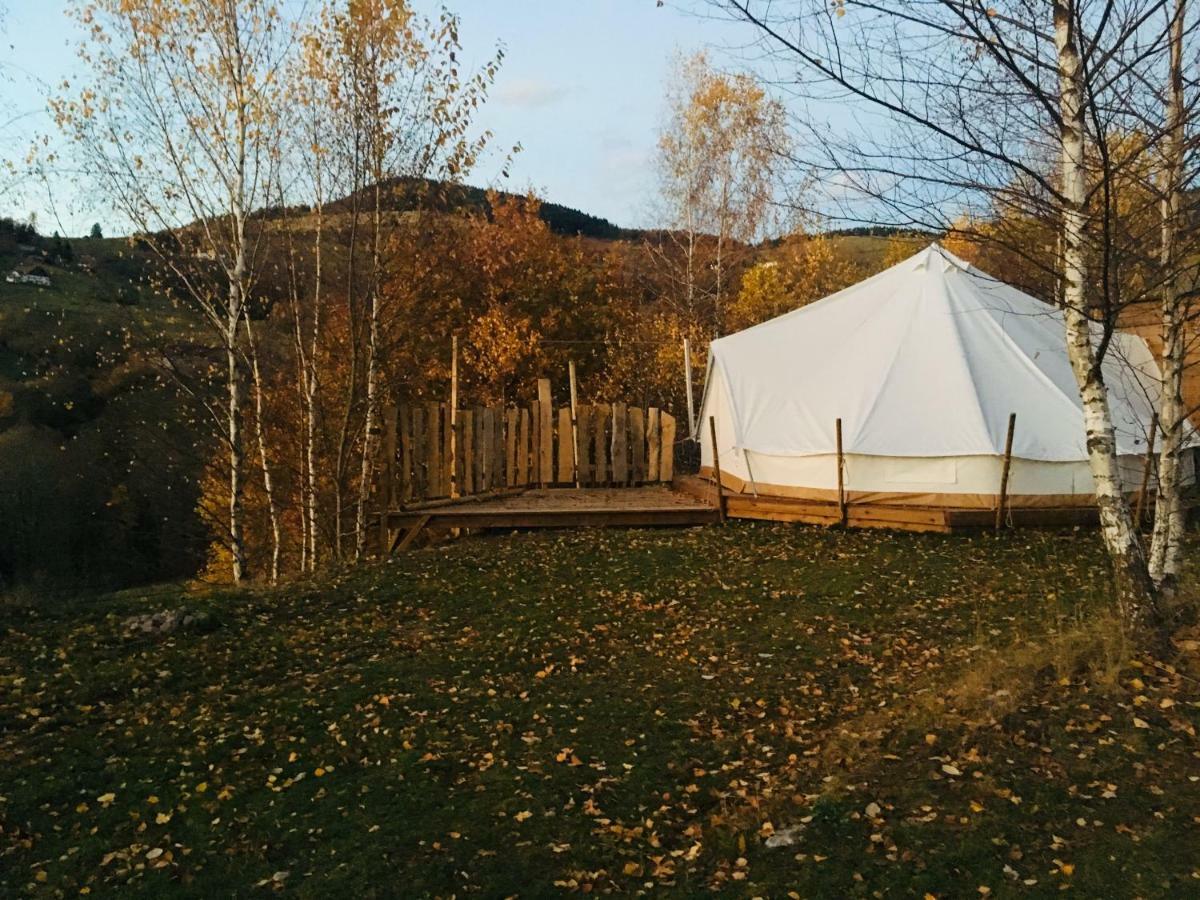 Fresse-sur-Moselle Silver Trees - Glamping מראה חיצוני תמונה